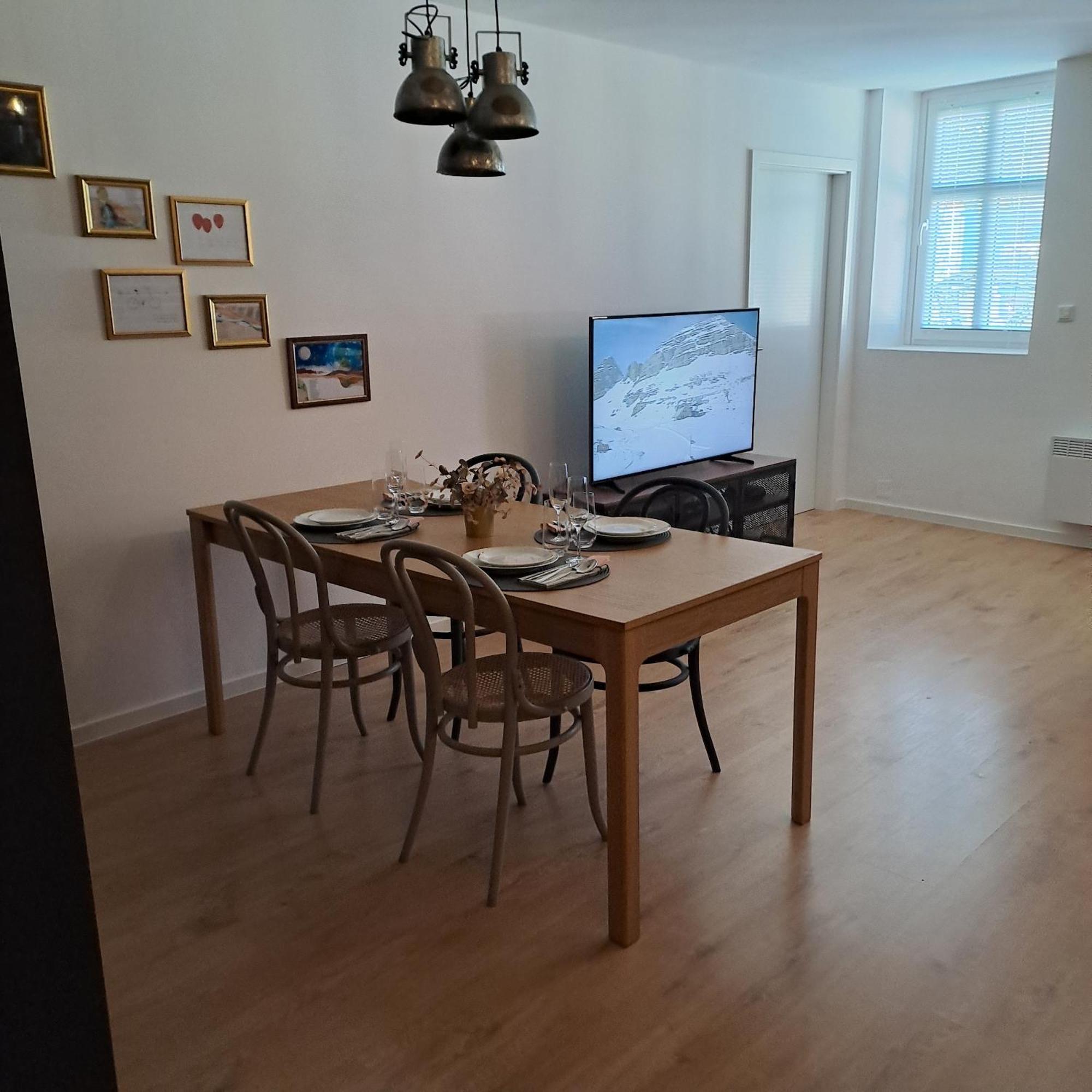 Green Corner Of Bovec - Apartment โบเว็ก ภายนอก รูปภาพ